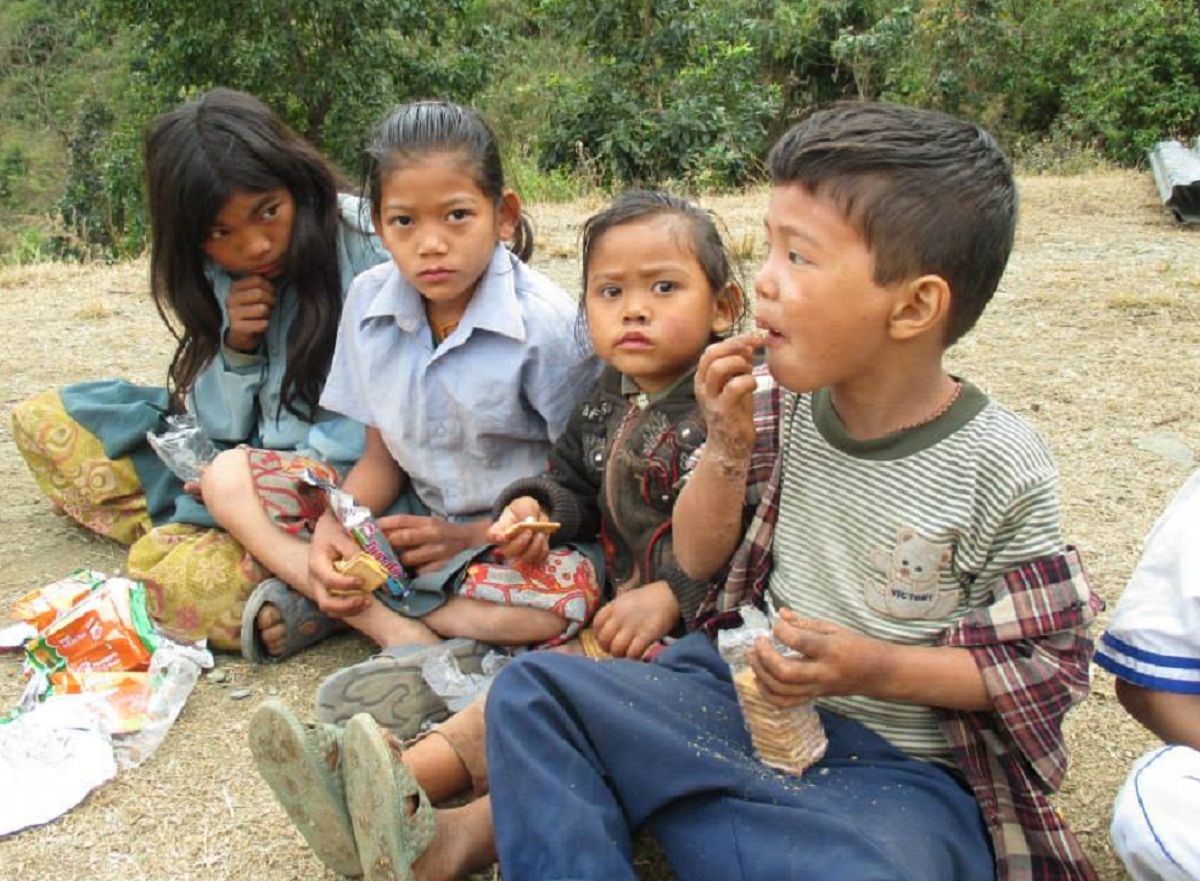 भगवती माविकाे खाता सञ्चालन नहुँदा बालबालिकालाई दिवा खाजा बन्द